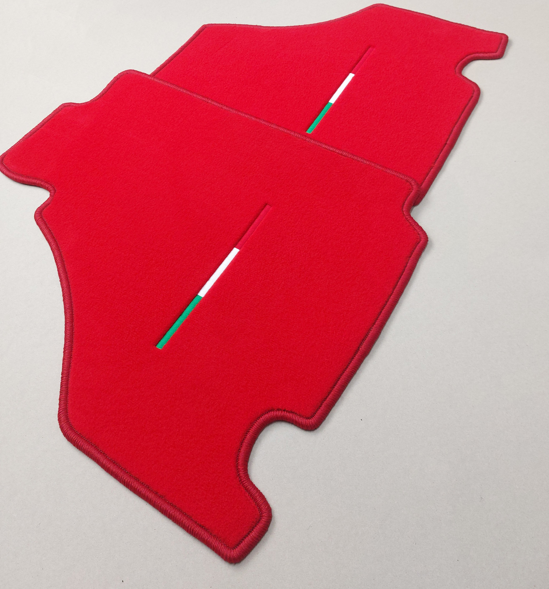Premium rote Fußmatten für Ferrari 308 F308 GTB / GTS 1975-1985 TRIKOLORE TRICOLORE